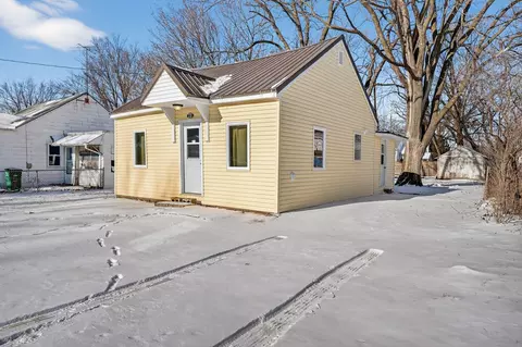 235 Feldt Ave, Evansdale, IA 50707