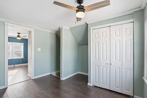 Entry Way - 814 E Mitchell Ave, Waterloo, IA 50702 photo 1 of 2