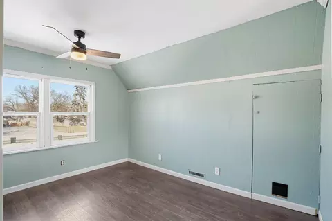 Bedroom - 814 E Mitchell Ave, Waterloo, IA 50702 photo 1 of 4