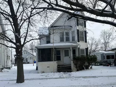 215 1st Ave NE, Oelwein, IA 50662