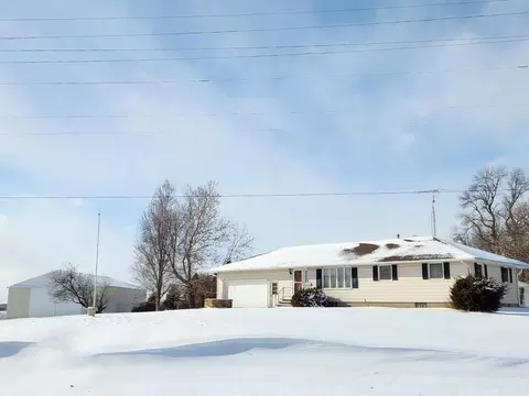 2486 Hwy 65, Sheffield, IA 50475