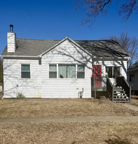 826 Home Park Blvd, Waterloo, IA 50701