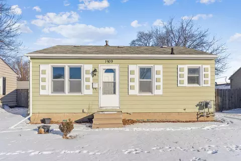 1909 Hawthorne Ave, Waterloo, IA 50702