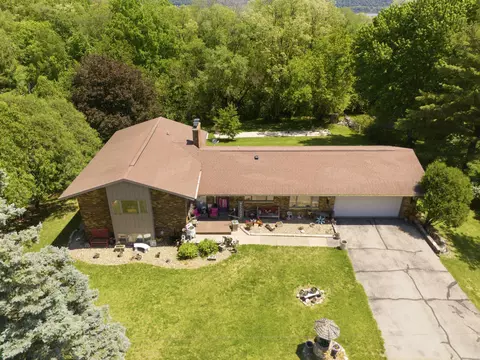607 Acre St, Guttenberg, IA 52052