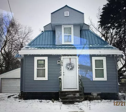 135 Dearborn Ave, Waterloo, IA 50703