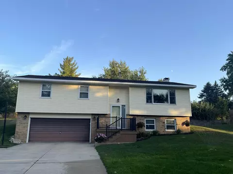 220 Terrace Dr, Independence, IA 50644