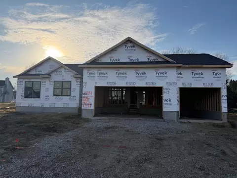 134 Sunbird Ct, Waterloo, IA 50701