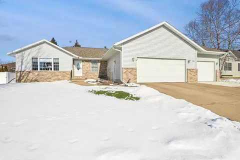 1300 Shepherd Ave, Waverly, IA 50677