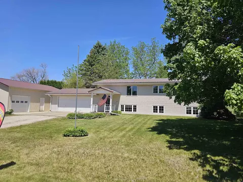 96 Highland Ave, Dumont, IA 50625
