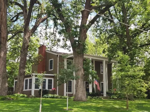500 18th St W, Clear Lake, IA 50428