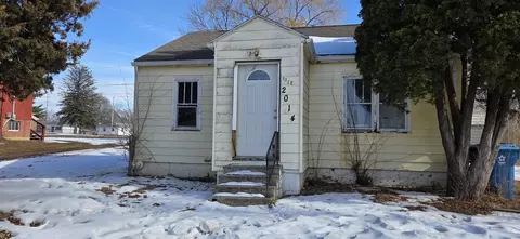 2014 Clearview St, Waterloo, IA 50703