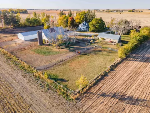 15428 140th St, Wellsburg, IA 50680
