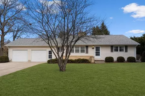 323 Barrick Rd, Janesville, IA 50647