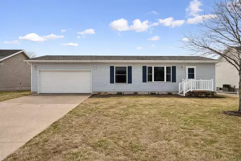 415 7th Ave NW, Dyersville, IA 52040