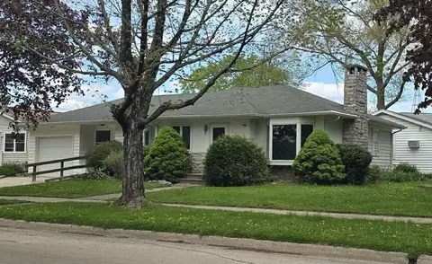 1705 Owen St, Charles City, IA 50616