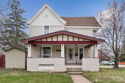 1422 Main St, Cedar Falls, IA 50613