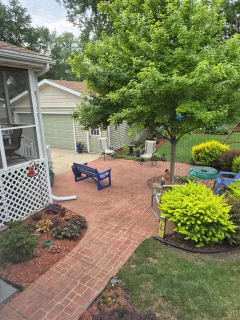 Exterior - 216 Bourland Ave, Waterloo, IA 50701 photo 8 of 10