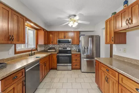 Kitchen - 216 Bourland Ave, Waterloo, IA 50701 photo 4 of 4