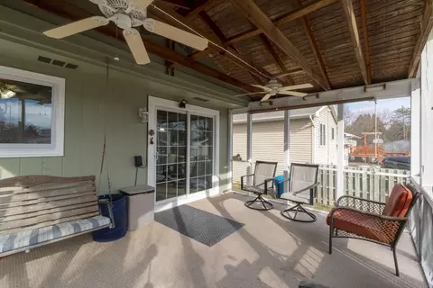 Exterior - 216 Bourland Ave, Waterloo, IA 50701 photo 4 of 10