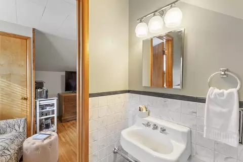 Bath - 111 Morgan Rd, Waterloo, IA 50701 photo 3 of 3