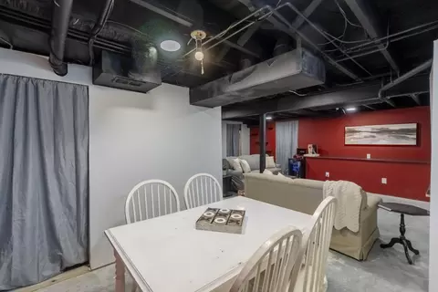 Dining - 111 Morgan Rd, Waterloo, IA 50701 photo 1 of 1