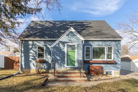 Exterior - 111 Morgan Rd, Waterloo, IA 50701 photo 2 of 8