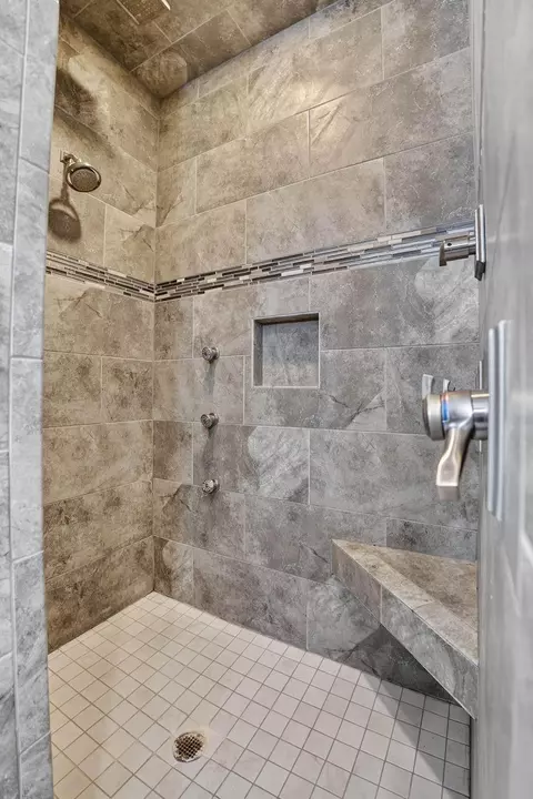 5104 William Dr, Waterloo, IA 50701 photo 12