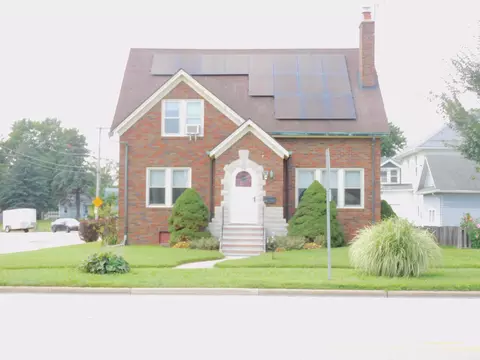 312 N Franklin St, Manchester, IA 52057