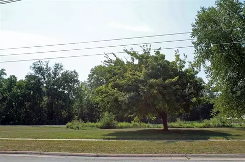 801 NW 7th Ave, Waverly, IA 50677