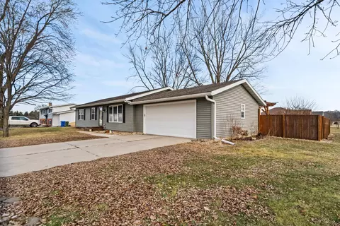 506 N Kelly St, Shell Rock, IA 50670