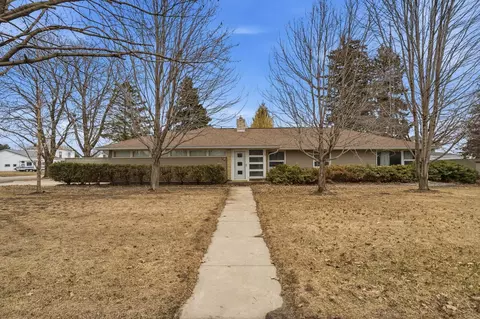 115 N Linn Ave, New Hampton, IA 50659
