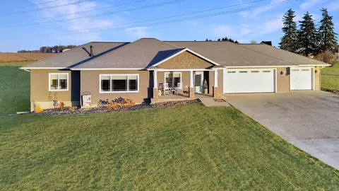31521 Union Ave, New Hartford, IA 50660