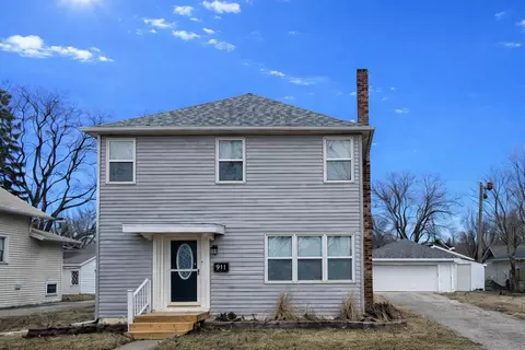 910 Campbell Ave, Waterloo, IA 50701