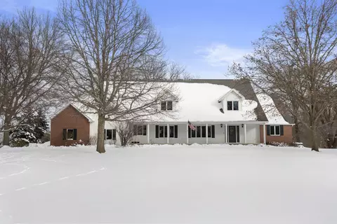 110 Hidden Meadow Ln, Denver, IA 50622