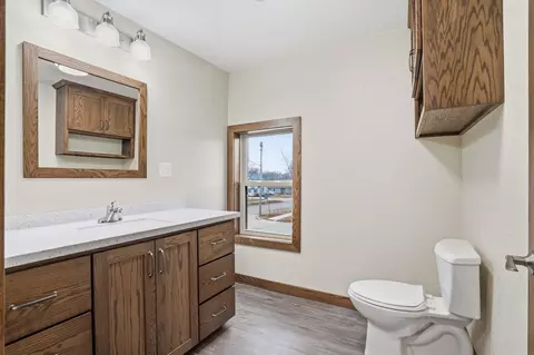 Bath - 103 E Logan St, New Hampton, IA 50659 photo 2 of 3