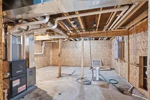 Other - 103 E Logan St, New Hampton, IA 50659 photo 4 of 6