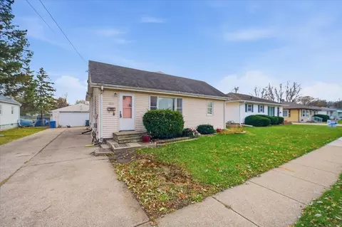 1221 Downing Ave, Waterloo, IA 50701