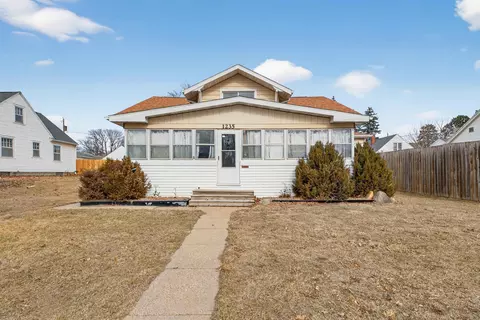1235 Independence Ave, Waterloo, IA 50703