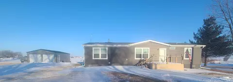 112 Merrill Rd, Castalia, IA 52133