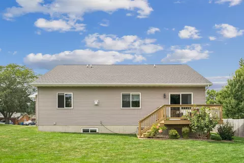 Exterior - 4755 Winghaven Dr, Waterloo, IA 50701 photo 2 of 2
