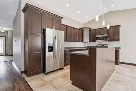 Kitchen - 4755 Winghaven Dr, Waterloo, IA 50701 photo 1 of 2