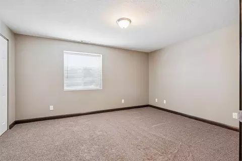 Bedroom - 4755 Winghaven Dr, Waterloo, IA 50701 photo 5 of 5