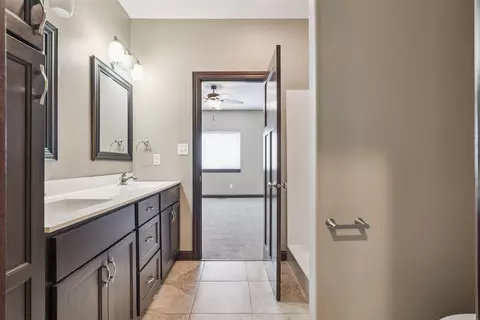 Entry Way - 4755 Winghaven Dr, Waterloo, IA 50701 photo 3 of 3
