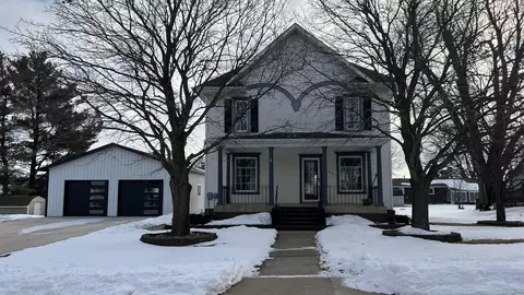 203 S Depot St, Lawler, IA 52154