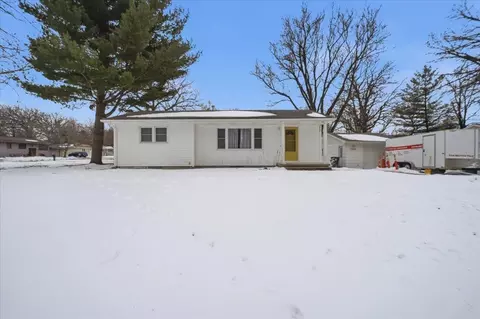 1604 S Forest Rd, Cedar Falls, IA 50613