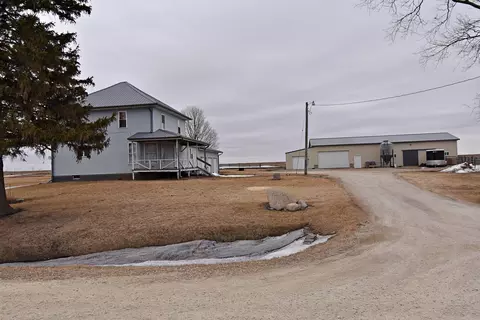 1528 Lawrence Ave, Independence, IA 50644