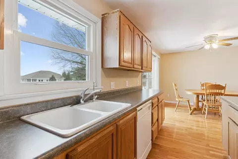 4309 Crestview Dr, Cedar Falls, IA 50613 photo 10