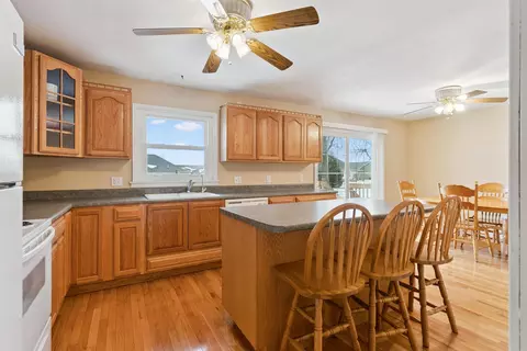4309 Crestview Dr, Cedar Falls, IA 50613 photo 8