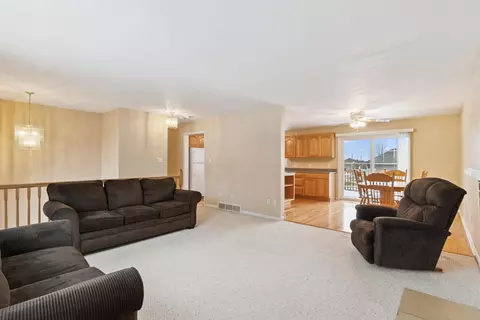 4309 Crestview Dr, Cedar Falls, IA 50613 photo 5