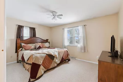 4309 Crestview Dr, Cedar Falls, IA 50613 photo 11